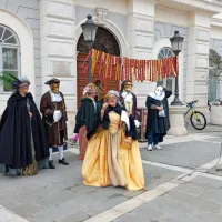 Župan na oddihu, v Piranu zavladale pustne maske