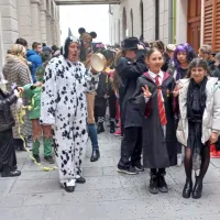 Župan na oddihu, v Piranu zavladale pustne maske