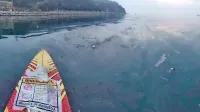 V Upravi za pomorstvo so se danes zgodaj zjutraj lotili čiščenja 
črnega madeža.