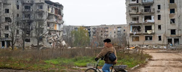 Vojna je tako blizu, mir pa tako daleč