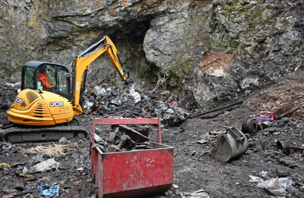 Iz udornice so doslej odstranili blizu 2000 kubičnih metrov
odpadkov.