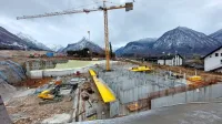 V Dolb  bodo vključili novo sodobno izolirano      športno dvorano, 
zato stroški  ogrevanja, ki jih plača občina,  ne bodo višji od tistih v  
stari dvorani.                 