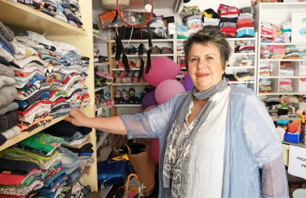 Na sedežu Humanitarnega društva Kid Majda Smrekar odprtih rok 
sprejme vsakogar, ki potrebuje pomoč in tudi spodbudno besedo.    