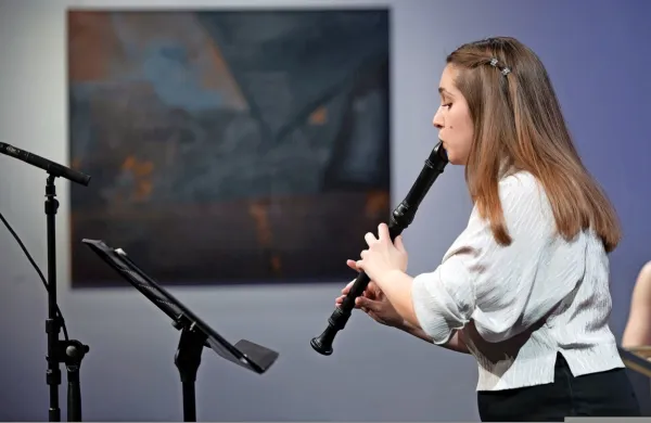 Ana Birsa Krušec je doslej edina učenka Glasbene šole Koper, ki se 
je odločila nadaljevati šolanje na starem baročnem instrumentu. 