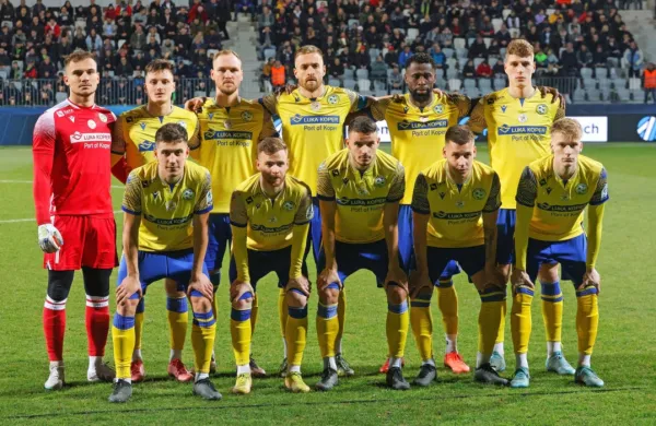 Koper (na fotografiji) in Domžale sta uprizorila  uspavanko brez 
zadetkov.