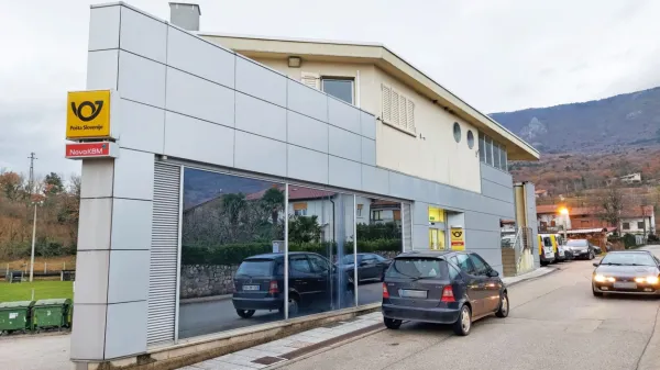 “Pošta mora ostati v Šempasu,” zahtevajo  v vseh treh krajevnih 
skupnostih in tudi na mestni občini.