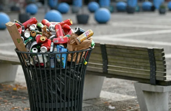 Kavcijski sistem bi lahko preprečil tretjino smeti.