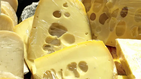 Sir se je  podražil za 24,4 odstotka. 