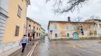 Lastnik osrednjega dela nekdanjega gostišča Adria je v njem 
predvidel hotel s približno 18 sobami. Zanima ga tudi nakup 
zadnjega dela kompleksa, a ne za vsako ceno.