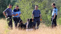 Ilegalni prehodi slovenske južne meje so vse številnejši, zato imajo 
policisti veliko dela. 
