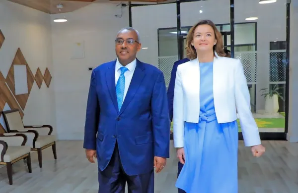 Tanja Fajon in zunanji minister Etiopije Mekonnen Hassen.