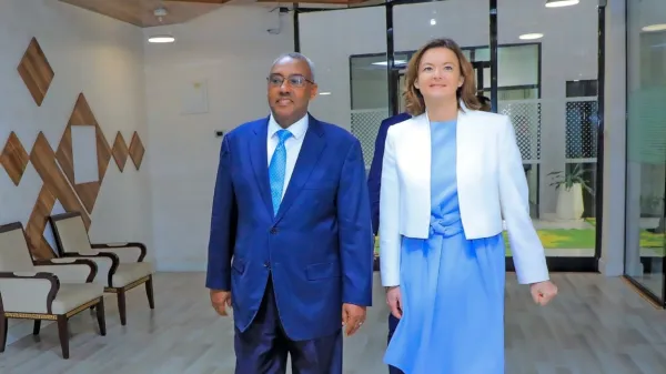 Tanja Fajon in zunanji minister Etiopije Mekonnen Hassen.
