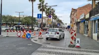  Na Pristaniški ulici v Kopru te dni nameščajo mehansko fizično 
zaporo, s katero bodo omejili motorni promet od  1. julija do 30. 
septembra, od petka do nedelje.