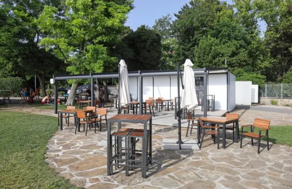 Največ prometa ima lokal v Valdoltri, sledijo  mu lokal na Debelem rtiču, Študentu in Sv. Katarini. 