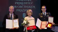 Občinska priznanja so šla letos v roke (z leve) Sandiju Curku, Ester 
Fidel in Marku Simšiču.