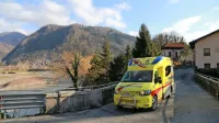 Po oceni direktorjev  primorskih ZD, ki naj bi po novih strokovnih 
izhodiščih za prenovo nujne medicinske pomolči v državi dobili 
satelitske urgentne centre, je  gradivo   boljša podlaga za tvorno 
razpravo, kot je bilo tisto sredi decembra, ki je razburilo strokovno 
in laično javnost na terenu.  