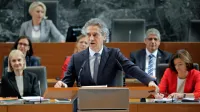 Prav pri  nameri odprave nore solidarnosti revnih za bogate se je 
grdo opeklo sedem predhodnih levosredinskih vlad. Vlado  Marjana Šarca je namera odplavila, prej pa povzročila vrsto odhodov 
ministrov za zdravje. Verjetnost, da se bo to zgodilo tudi tokratni 
vladi dr. Roberta Goloba, je precejšnja.