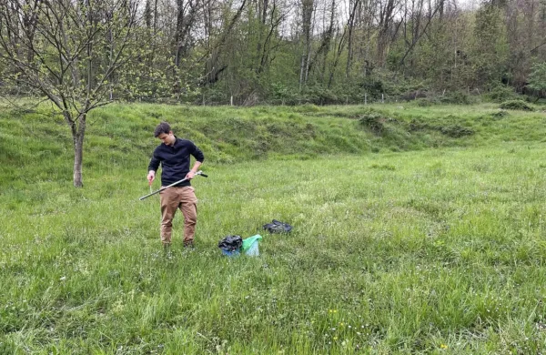 Raziskovalci z biotehniške fakultete so že vzeli nekaj vzorcev tal na območju Liga in Morskega; še 24 jih bodo 
vzeli v maju. 