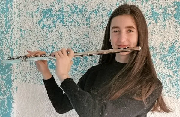 Aneja Žorž s svojo flavto