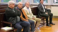 Marjan Orel, Vinko Jazbec (prvi in drugi z leve) in Damjan Gril (prbi 
z desne) vztrajajo, da niso krivi, Igor Zabret (drugi z desne) pa je 
krivdo marca priznal.