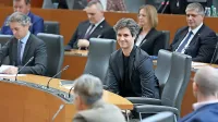 Naš predlog je boljša in pravičnejša rešitev kot samo čisti prenos 
dopolnilnega zavarovanja v obvezni prispevek, pravijo v Levici.