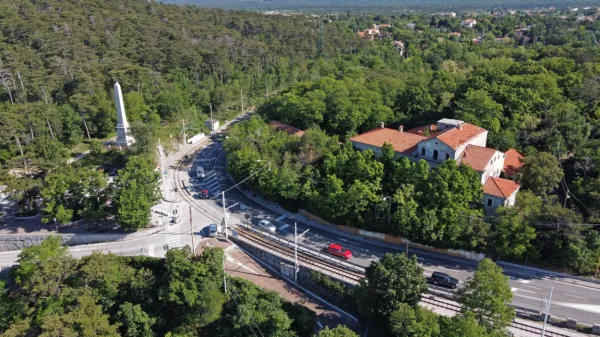  Novi lastnik želi nekoč znamenitemu hotelu povrniti nekdanjo 
slavo.