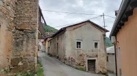 V razpršeni dom za starejše bi povezali prazne hiše in kmetije na 
podeželju (fotografija je simbolična).