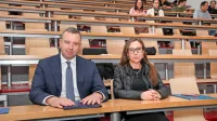 

Kdo bo prevzel vajeti UP v novem mandatnem obdobju?  Aktualna 
rektorica dr. Klavdija Kutnar ali njen izzivalec dr. Matjaž Novak?  