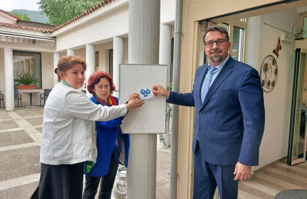 Demenci prijazno točko so  odprli Tanja Stibilj Slemič, Štefanija L. 
Zlobec in Tadej Beočanin. 