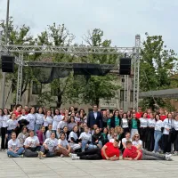 Ajdovski maturanti z županom Tadejem Beočaninom