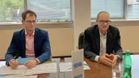 Član uprave Dejan Zwitter (levo)  in njen predsednik Tomaž Vuk sta 
včeraj zagotavljala, da imajo vse meritve, odstopanj ni. 