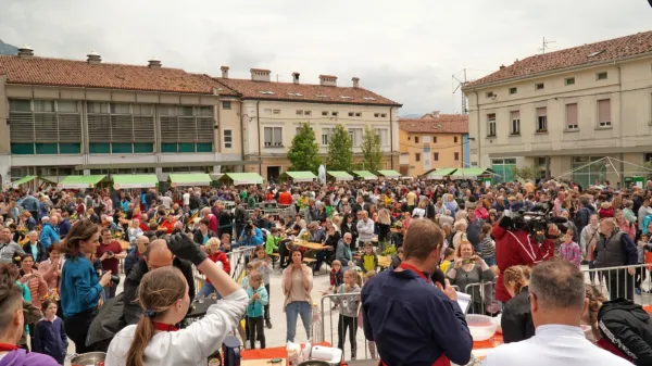 Lavričev trg so napolnili ljubitelji pašte iz vse Slovenije.