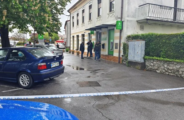 “Bistriški” Bolgar je pred desetimi dnevi preprečil  rop banke v 
Ilirski Bistrici. 