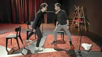 Prizor z vaj v pričakovanju premiere predstave O snegu in ljubezni, 
ki bo zaživela na prostem in z italijanskimi nadnapisi