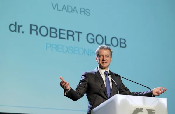 Jutri se bo obrnilo leto, odkar ima vajeti države v rokah vlada 
Roberta Goloba.