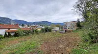 Na Streliški so lani podrli dotrajan blok, Jan upa, da bodo novega z 11 stanovanji začeli graditi poleti. 