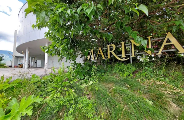 Klub  Marina  na  Ajševici  je  svoja  vrata  zaprl    pred  dobrimi  štirimi 
leti,  po  odmevnih  aretacijah  osumljenih  in  hišnih preiskavah.  