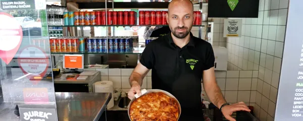 Burek Olimpija je kot ponudnik hrane dvanajstkrat zapored prejel naziv Best of Ljubljana.