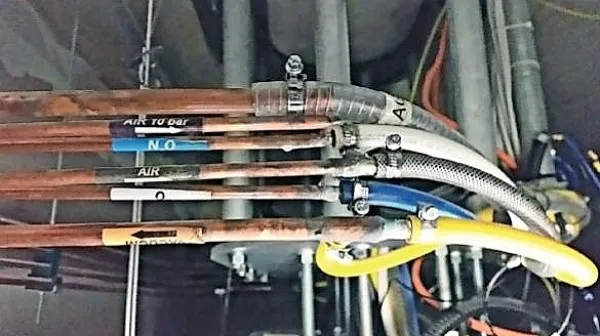 V reanimacijski sobi nove urgence v Šempetru sta bila kisik in dušikov 
oksidul napačno povezana vsaj pol leta.

