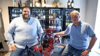 Prijatelja in poslovna partnerja, ki v pomembni meri skrbita za 
prehrano študentov v Kopru: Jan Stojanovič  - Stojko (levo) in 
Jernej Sepič - Jerry  