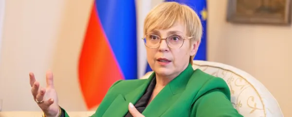 Sebe vidi kot pomočnico vlade, pa tudi kot most med pozicijo in 
opozicijo, pravi predsednica Nataša Pirc Musar.