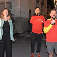 Voditelja prireditve Miranda Bratkič in Žiga X Gombač ter vodja 
teke Podbrdo trail running festival Teodor Markoč.

