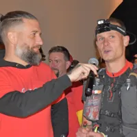 Žiga X Gombač in zmagovalec lanskoletnega stokilometrskega 
teka Aleš Frlic.

