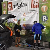 FOTO: Po polnočnem startu v Podbrdu popoldne vrhunec mednarodnega festival gorskega teka
