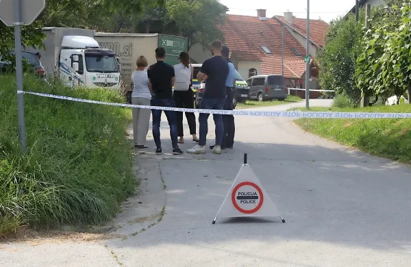 Policija naj bi jutri sporočila več podrobnosti o tragičnem dogodku 
v naselju Sveti Lovrenc pri Preboldu.  