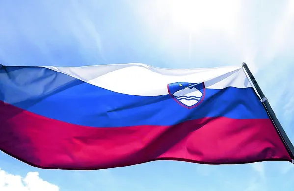 Glede na napovedi bodo dobro na proslavi ob dnevu državnosti 
zastopane vrste največje vladne stranke Gibanje Svoboda, medtem ko bo okrnjena prisotnost predstavnikov nekaterih drugih 
parlamentarnih strank.