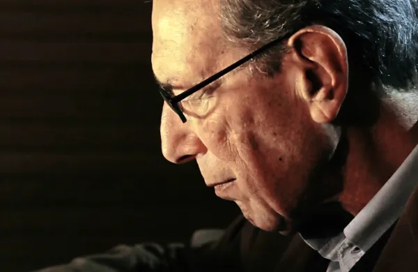 Giorgio Pressburger bo eden od avtorjev na programu nove 
sezone SSG. Na fotografiji prizor  iz dokumentarnega filma Maura 
Caputa “L’orologio di Monaco”.