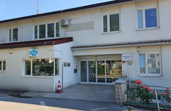 Notranjost zdravstvene postaje Hrpelje bo predvidoma do konca prihodnjega leta v celoti prenovljena. 