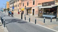 Od  prihodnje sobote bo med vikendi na Pristaniški ulici  deloval  
potopni valj, na semaforju pa bo gorela rdeča luč, ki bo prepovedovala vožnjo. Dovoljena bo le stanovalcem in  intervencijskim vozilom. 