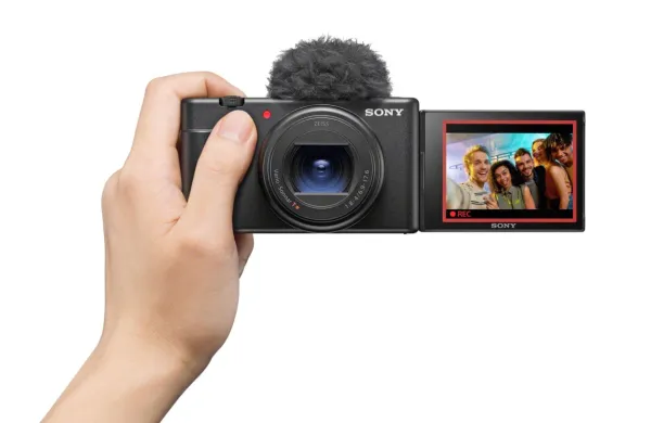 Sony ZV 1 II. Njegova aduta sta kakovost in kompaktnost.  
